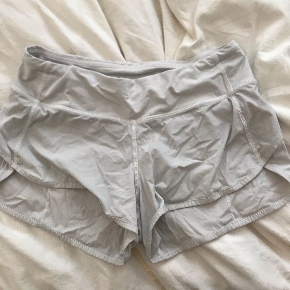 White lululemon speed up shorts 2.5”